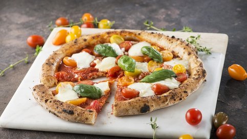 Mozzarella Peynirli Pizza
