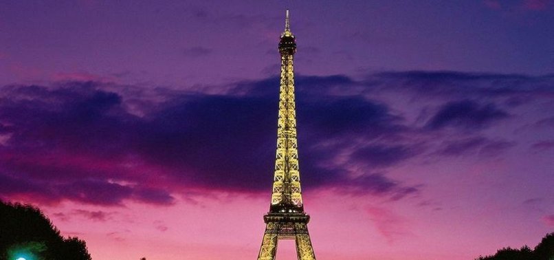PARISS EIFFEL TOWER TO GO DARK FOR LONDON ATTACK VICTIMS
