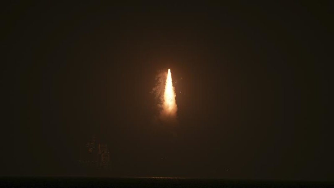 ÇİN UYDULARI FIRLATTI