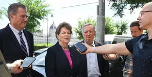Bipartisan US senators reach agreement on Russia sanctions bill