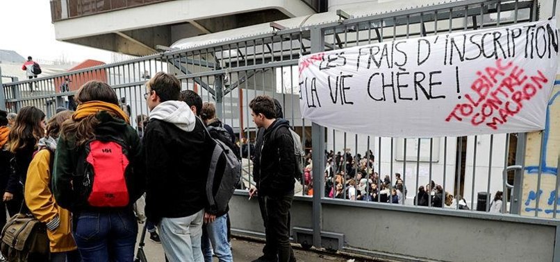 FRANCE DETAINS 32 STUDENTS PROTESTING EDUCATION REFORM