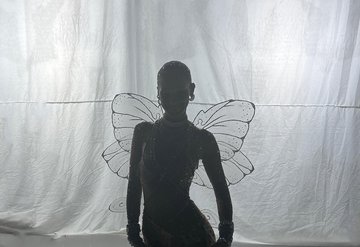 Bella Hadidin Peri Kostümü