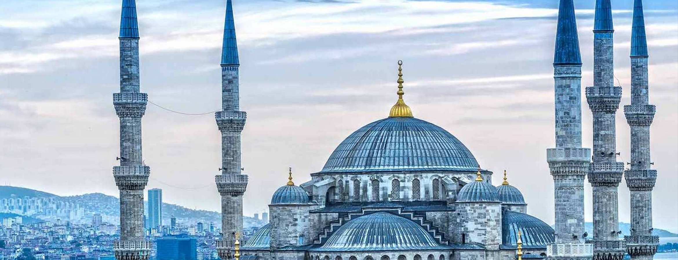 Dijital İstanbul projesi kapsamında kentteki tarihi cami ve türbelere karekod panolar asıldı
