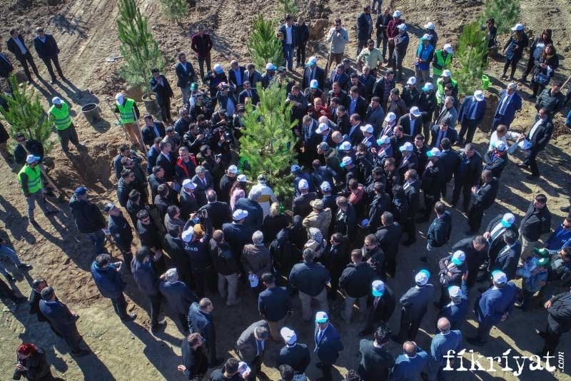 MİLLETİMİZ HEP OLDUĞU GİBİ BUGÜN DE TARİH YAZIYOR