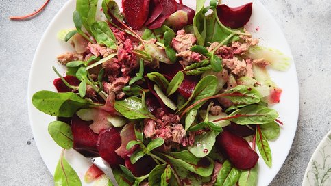 Pancarlı Ton Balıklı Yeşil Salata