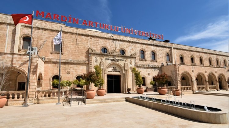 Mardin Artuklu Üniversitesi’nde tarihi buluşma
