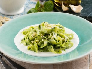 Pesto Soslu Makarna