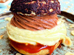 Bisküvili Profiterol Pate Choux Craquelin