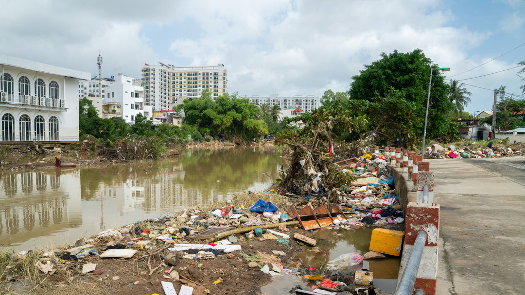 VİETNAM’I SEL VURDU
