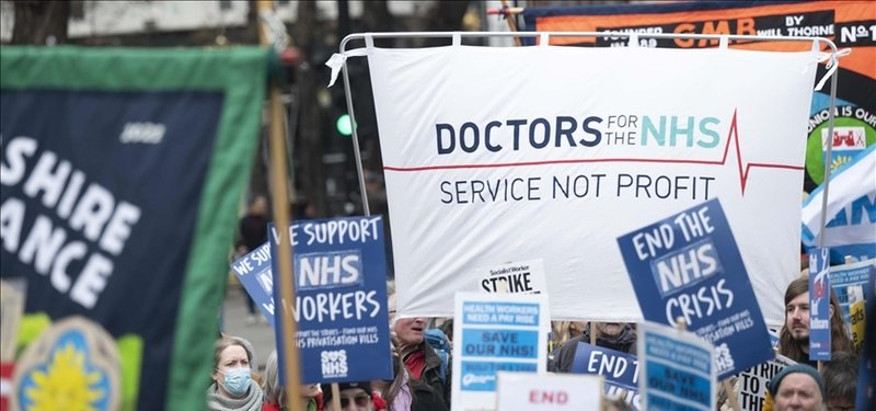 UK doctors begin three-day strike in pay dispute