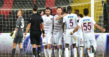 Defending champs Başaksehir start new season with loss