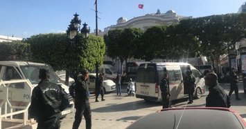 Suicide bomber blows herself up in central Tunis, wounds 9 people