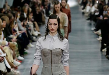 FENDI Sonbahar- Kış 2022 defilesi