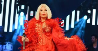 Ajda Pekkan’ın hayvanseverliği lafta kaldı!