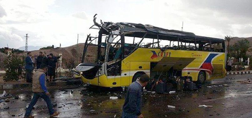 AT LEAST SEVEN DEAD AFTER COLLISION BETWEEN BUS AND TRUCK IN EGYPT