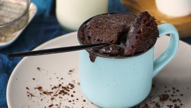 Tatlı krizine sağlıklı çözümler: Proteinli mug cake tarifi
