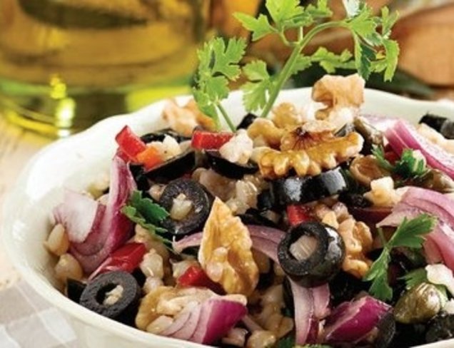 Zeytinli Buğday Salatası