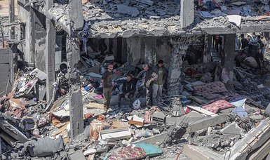 Israeli warplanes strike Palestinian homes in Gaza refugee camp