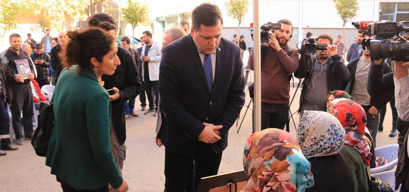 SENIOR EP MEMBER VISITS DIYARBAKIR TO MEET KURDISH MOTHERS HOLDING ANTI-PKK SIT-IN