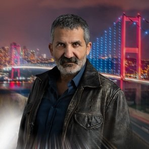 Cüneyt Mete – Kimdir