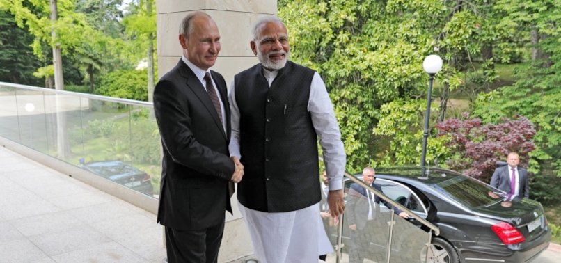 INDIA CHOOSES TO FOLLOW BALANCED POLICY WITH US, RUSSIA