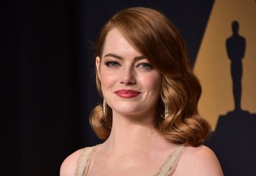 Emma Stone Anne Oldu