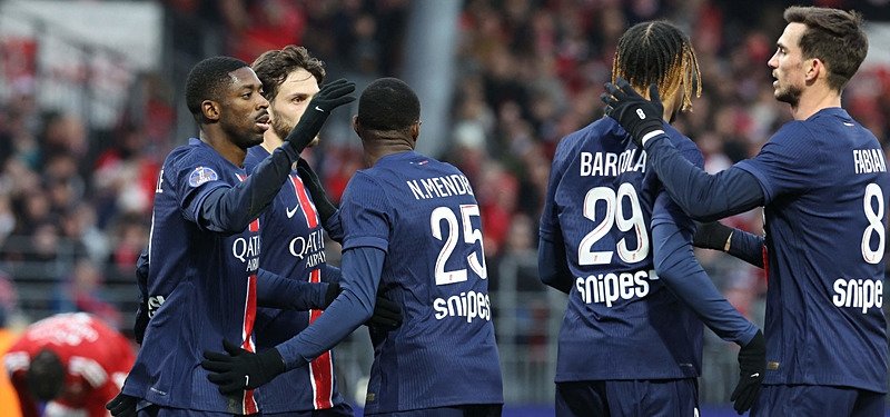 Paris Saint-Germain hammer Brest 5-2 to extend their French Ligue 1 lead