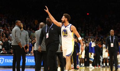 Klay Thompson gets first ejection as Suns rout Warriors