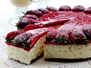 Çilekli Haşhaşlı Cheesecake