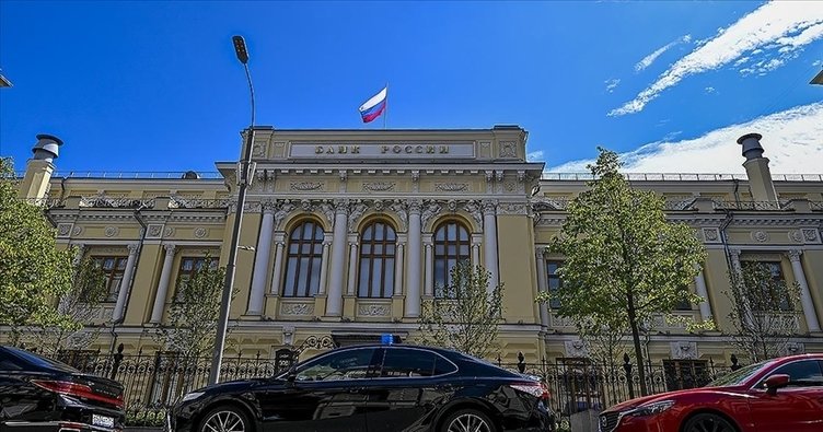 Rusya’da nakit döviz çekim kısıtlamaları uzatıldı