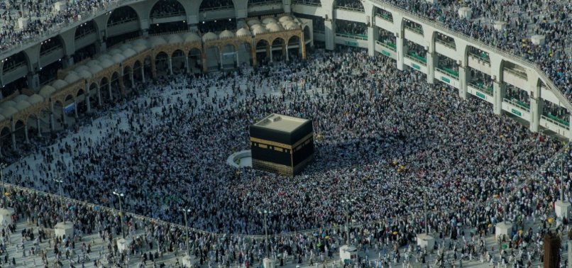 MUSLIM PILGRIMS PRAY AND GIVE PRAISE AS HAJJ NEARS END IN MECCA
