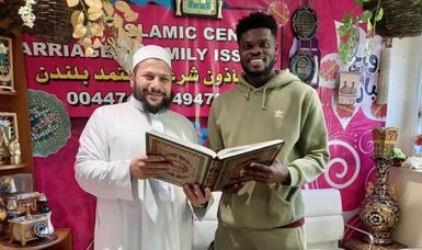 Arsenal midfielder Thomas Partey announces conversion to Islam with a photo