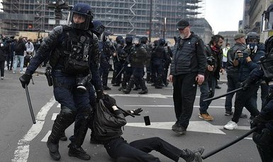 Macron under pressure as hundreds injured in French protests