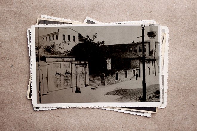 YOL GENİŞLETME BAHANESİYLE YIKTIRILDI!