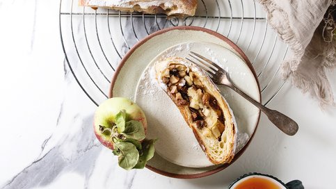 Elmalı Strudel