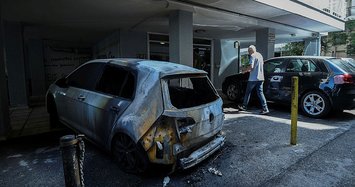 Arsonists in Greece attack Turkish diplomats' vehicles