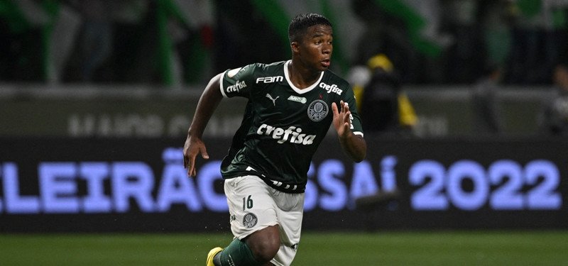 Eyes on Brazilian prodigy: 'He could become a legend' - Soccereco