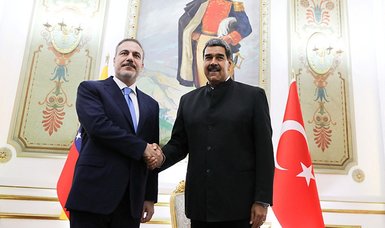 Turkish foreign minister meets Venezuelan president in Caracas