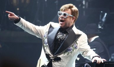 Elton John adds more North American dates to his farewell