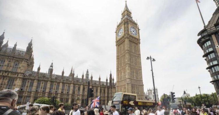 İngiltere’de hane halkının enerji faturalarında üst limit yüzde 80 artırıldı