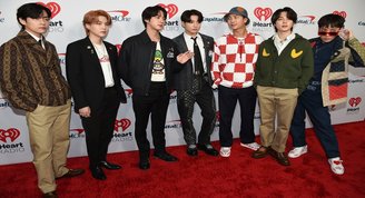 BTS Müziğe Ara Veriyor