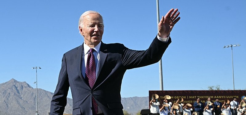 Pro-Palestine protestors interrupt Biden's speech in Arizona