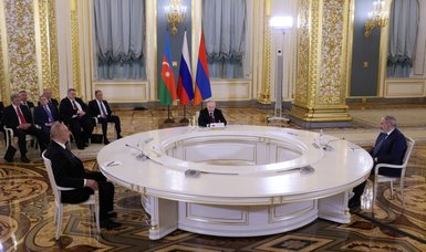 Putin proposes holding Armenia-Azerbaijan peace talks in Moscow