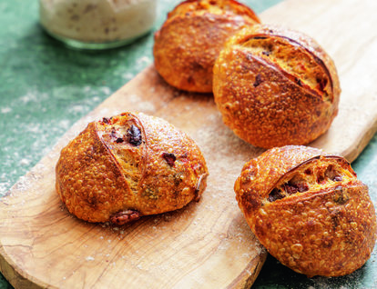 Zeytinli & Kurutulmuş Domatesli Rol Ekmek