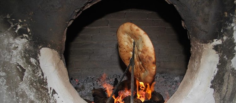 Özbekler, Buhara ekmeği geleneğini Anadolu’da yaşatıyor