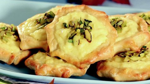 Şekerli Çiçek Börek