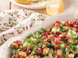 Peynirli Cevizli Salata