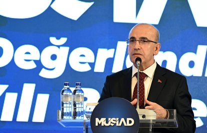 BakanŞimşektenişdünyasınaçağrıİhracatçıolunbizdedestekleyelim