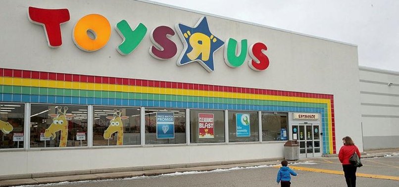 TOYS R US TO CLOSE FIFTH OF STORES IN US