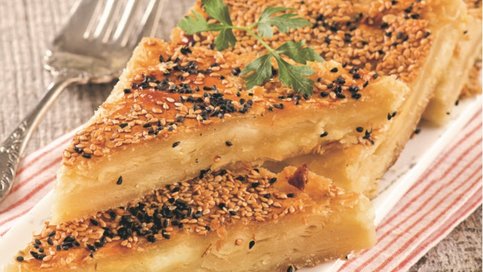 Üç Peynirli Maden Sulu Börek